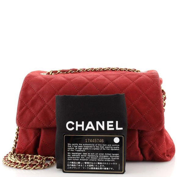 Chanel Chic Quilt Flap Bag Quilted Iridescent Calfskin Small Red - Picture 2 of 9